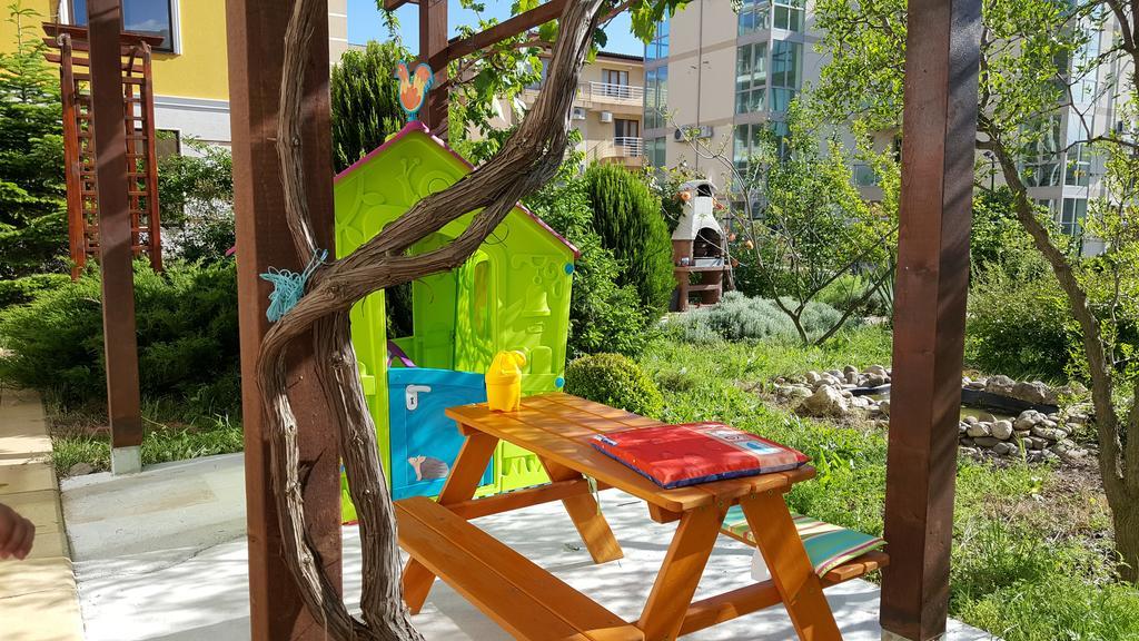 Lilia Guest House Nessebar Exterior foto
